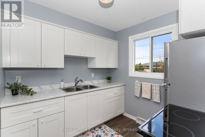 Property Photo: 103A Redwood Avenue West ON P7C 1Z3