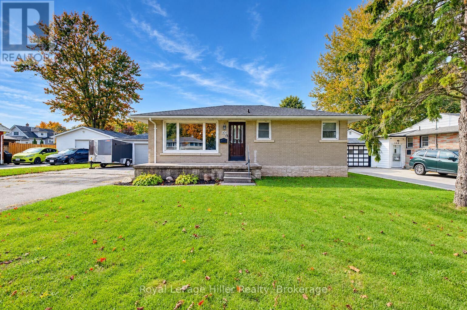 Property Photo:  164 Strachan Street  ON N5A 2B3 