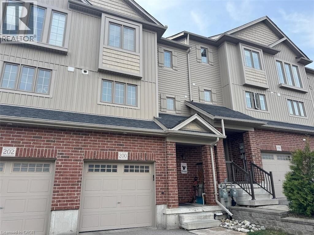 Property Photo:  200 Maitland Street  ON N2R 1Z1 