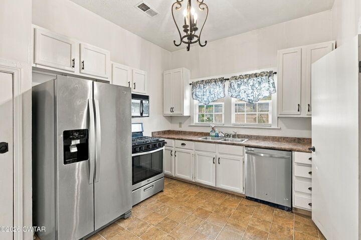 Property Photo: 109 Weir Street TN 38301