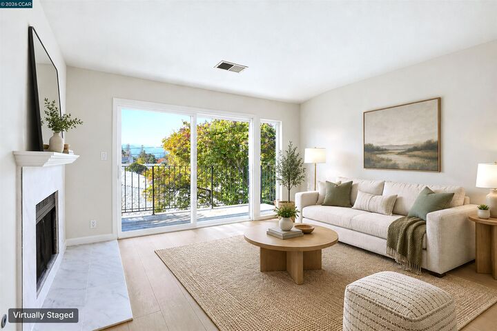 Property Photo:  1077 Wesley Court 7  CA 94597 