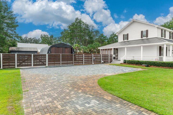 Property Photo:  165 Mason Avenue  FL 32459 