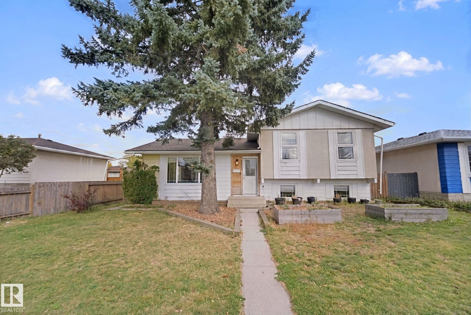 Property Photo:  14223 83 Street NW  AB T5E 2X8 