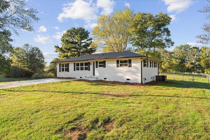 Property Photo: 137 Meadow Brook Drive GA 30739