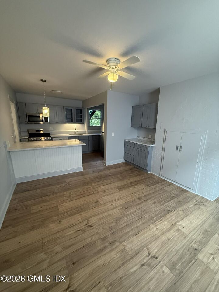 Property Photo: 90 Riverside Ave 2 CT 06878