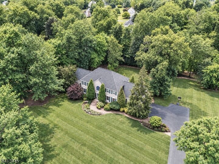 Property Photo:  1 Maxwell Ct  NJ 08822 