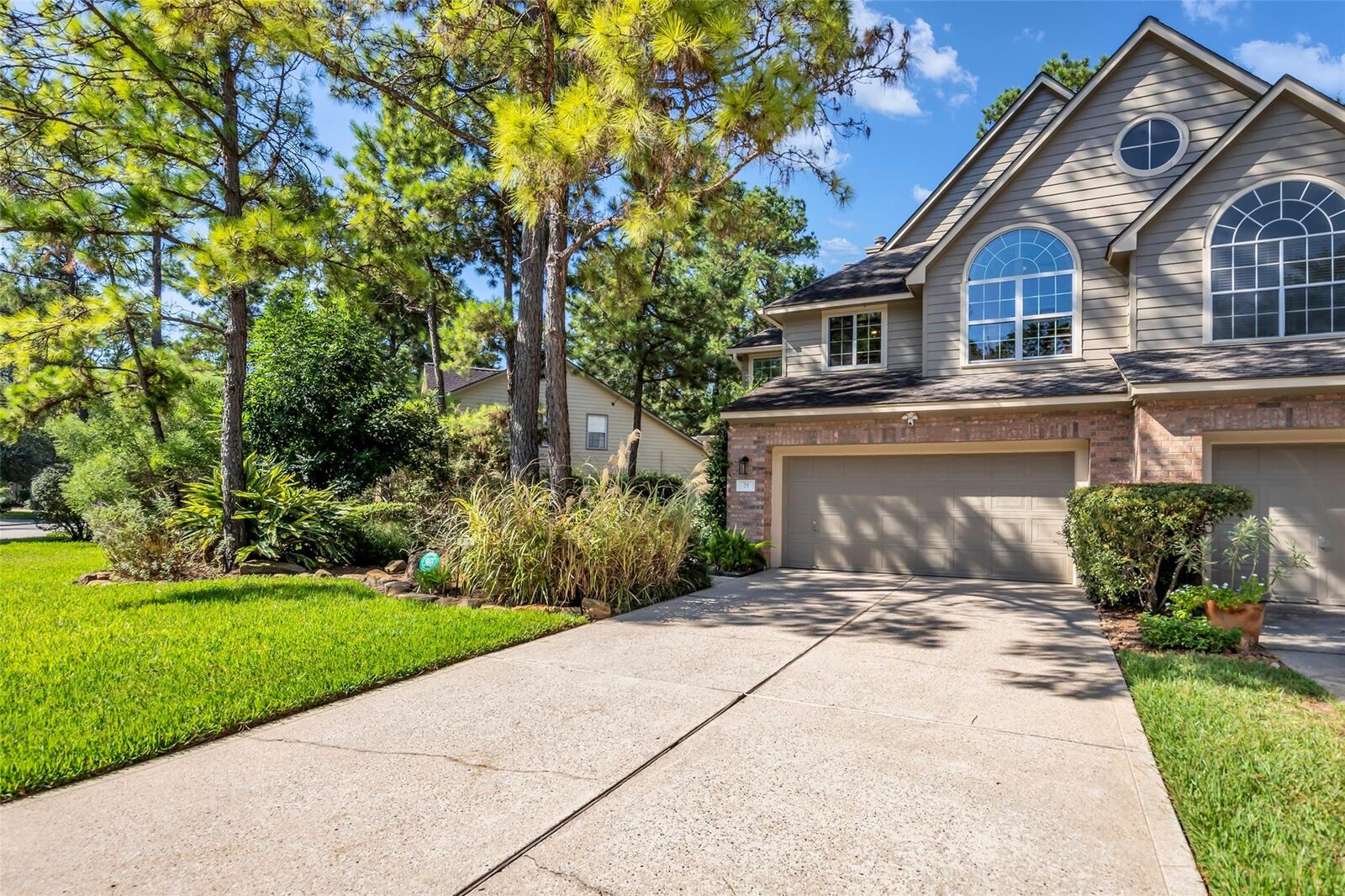 Property Photo:  75 E Lakeridge Drive  TX 77381 