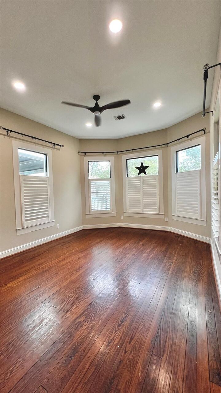 Property Photo:  1815 Chapman Street  TX 77009 