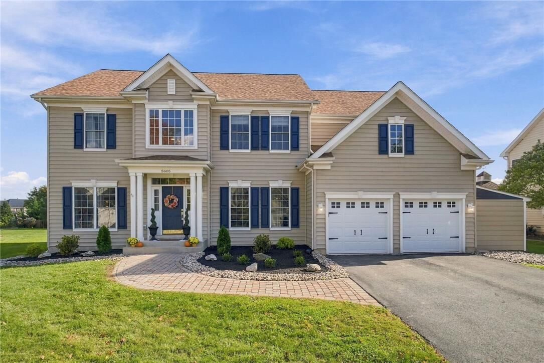 Property Photo: 5605 Falcon Drive PA 18017