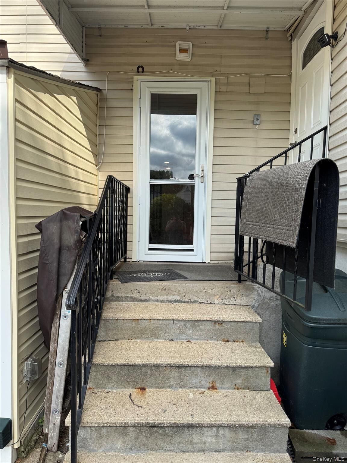 Property Photo:  29 Sedgwick Avenue  NY 10705 