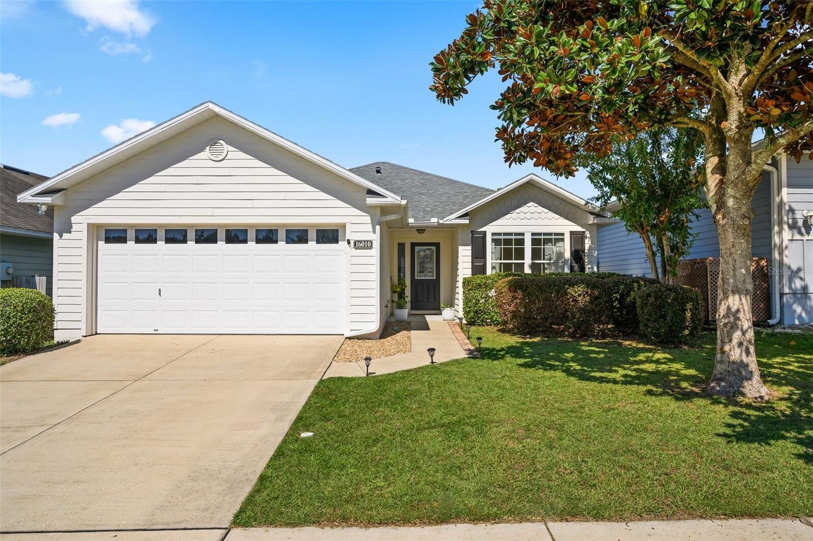 Property Photo:  16010 NW 122nd Lane  FL 32615 