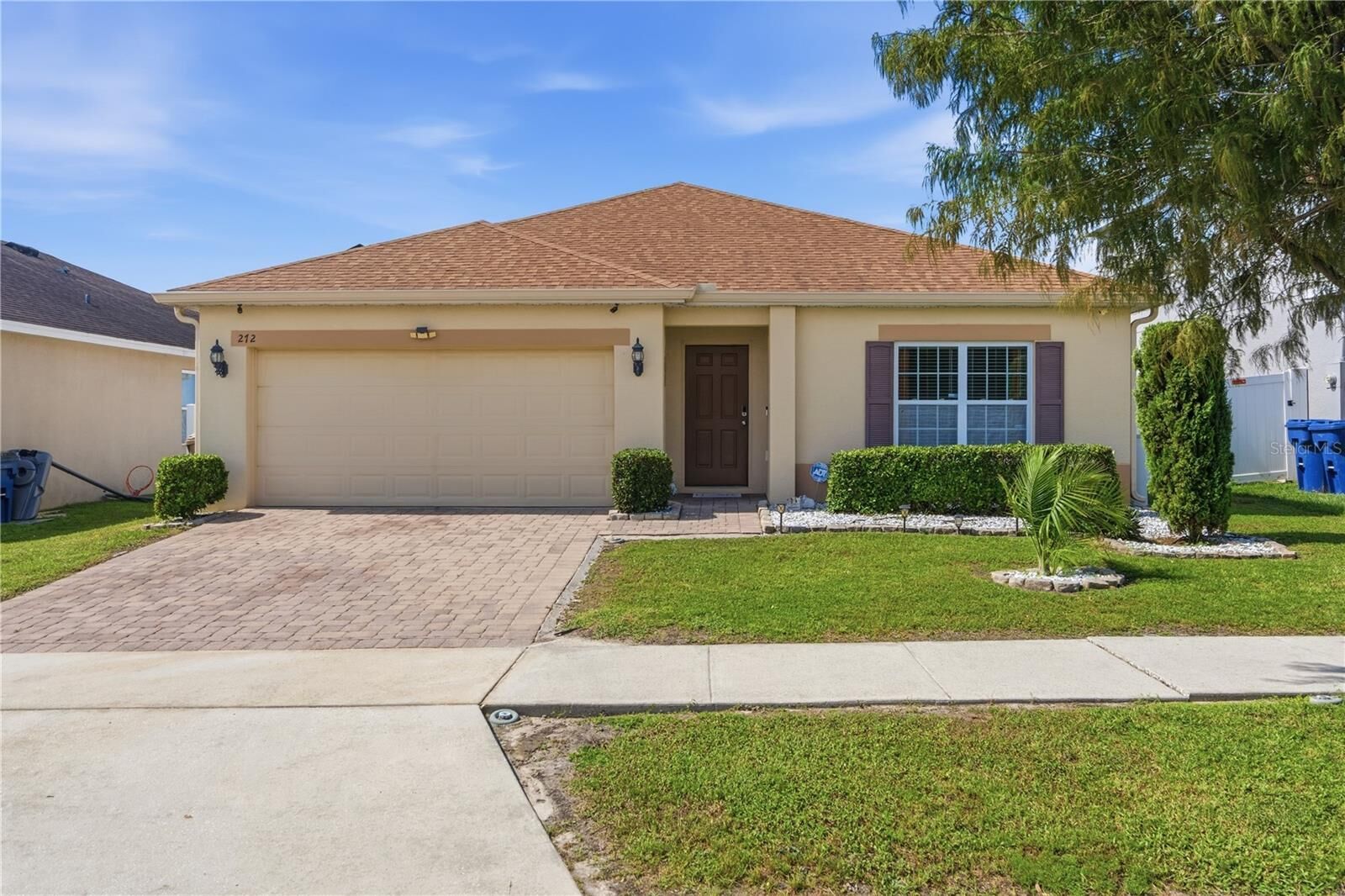 Property Photo: 272 Sparrow Hawk Drive FL 34736
