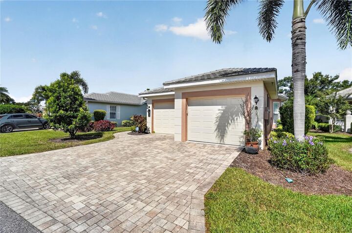 Property Photo:  1848 Lancashire Drive 1848  FL 34293 