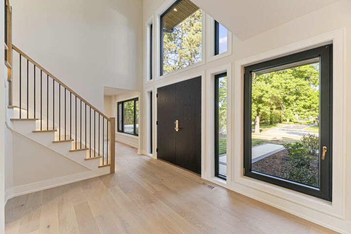 Property Photo:  1400 Kingsport Court  IL 60062 
