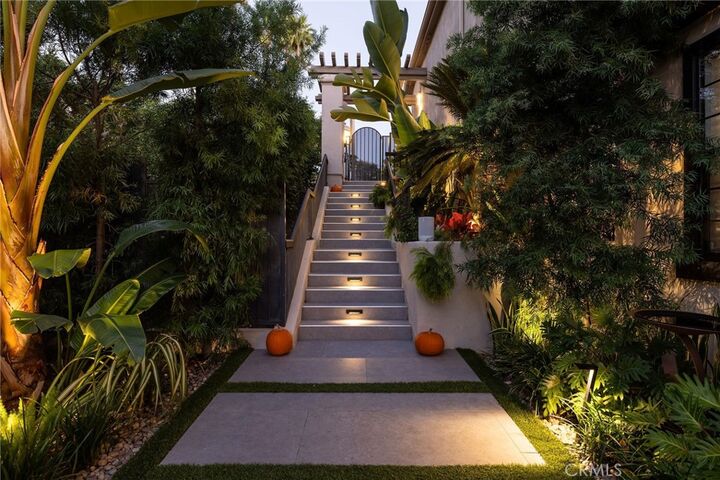 Property Photo: 51 Seabrook Cove CA 92660
