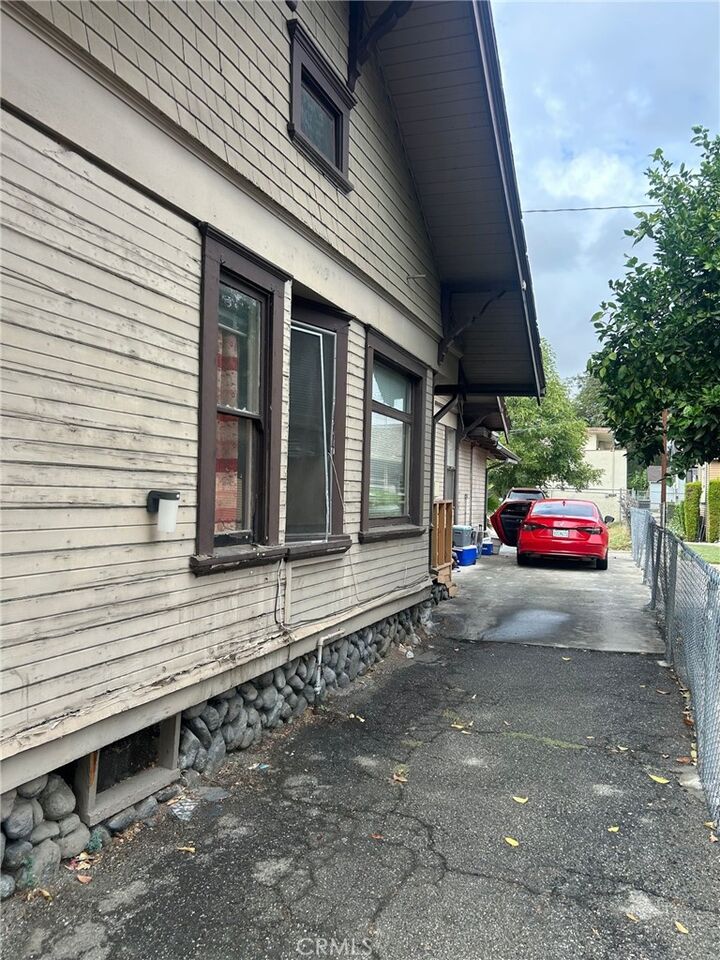 Property Photo:  243 San Francisco  CA 91767 