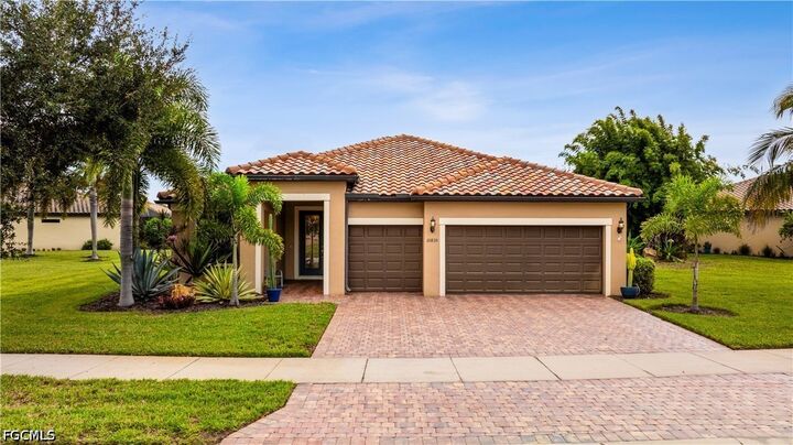 Property Photo: 10835 Rutherford Road FL 33913