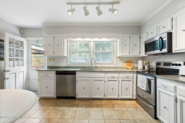 Property Photo: 2316 Lynnwood Drive NC 28403