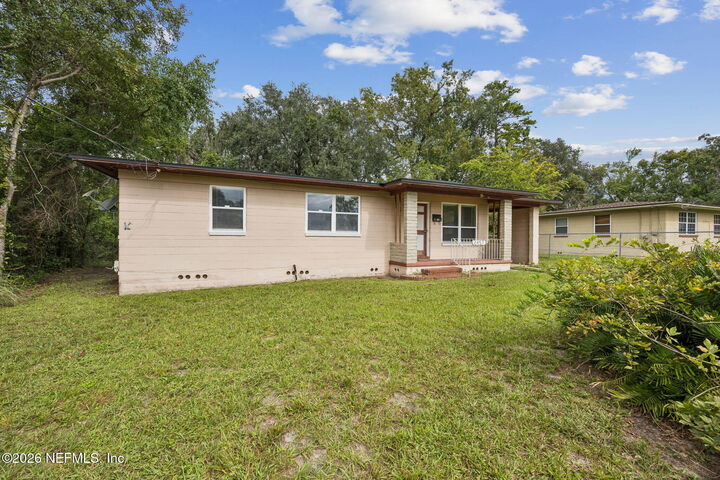 Property Photo: 2457 Broward Road FL 32218
