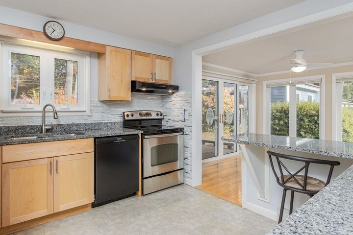 Property Photo: 5 Piscataqua Road NH 03301