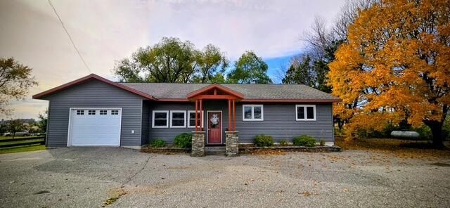 Property Photo:  117 Memorial Drive NW  MN 56339 