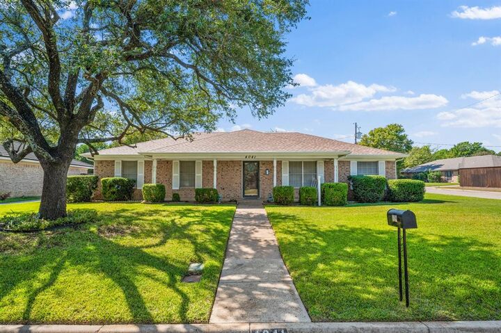 Property Photo:  4041 Alava Drive  TX 76133 