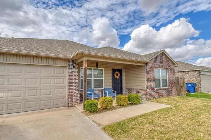 Property Photo:  311 Waterside Drive  OK 73065 