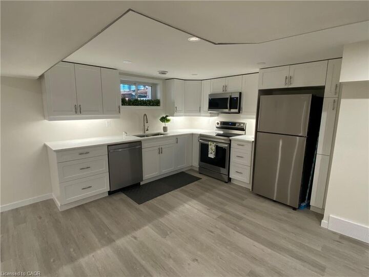 Property Photo:  88 Henry Street 2nd Unit  ON N1R 3W8 