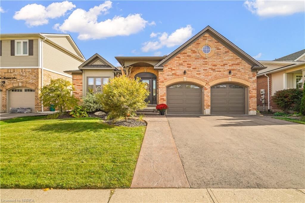 Property Photo:  42 Edith Monture Avenue  ON N3T 6M8 