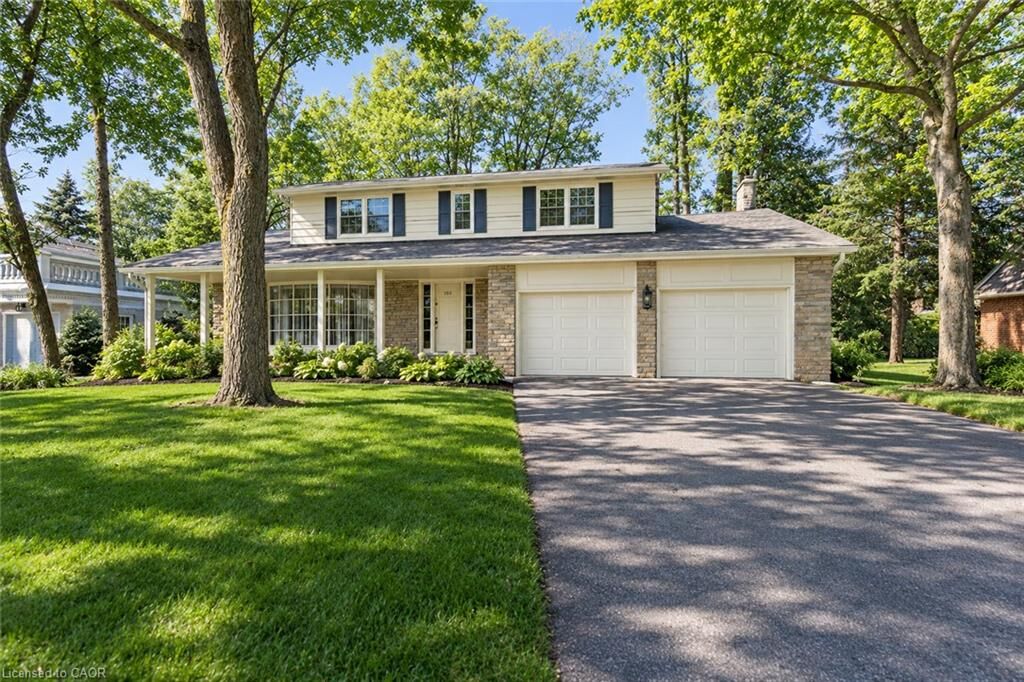 Property Photo:  332 Longfellow Drive  ON N2L 2S3 