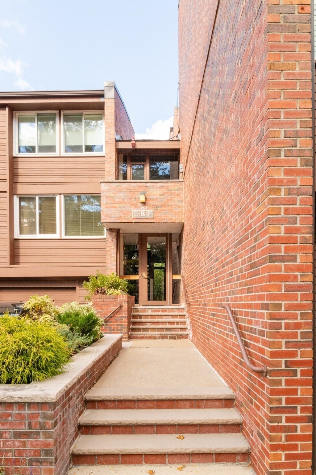 Property Photo:  241 Perkins B802  MA 02130 