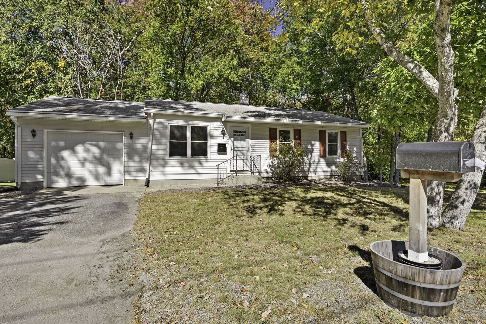 Property Photo:  699 Benson  MA 01588 