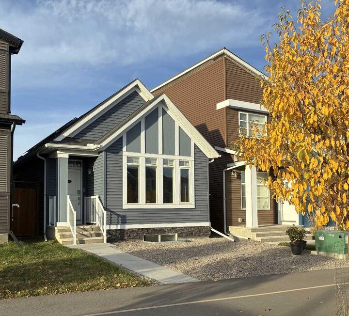 Property Photo:  156 Belmont Boulevard SW  AB T2X 4W1 
