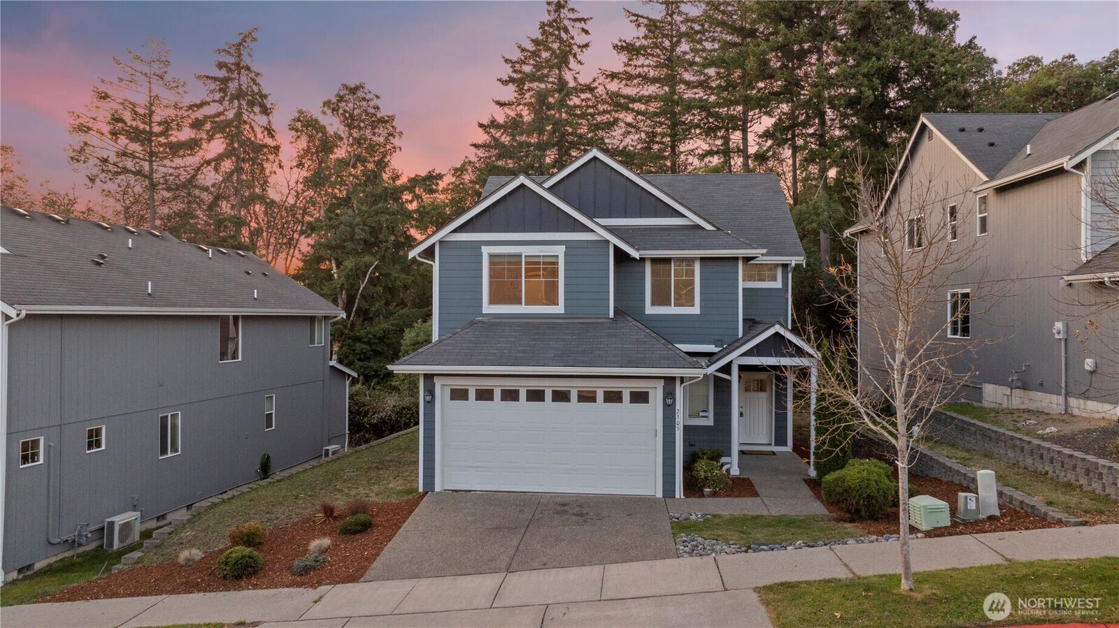 Property Photo:  2305  Seringa Avenue  WA 98310 
