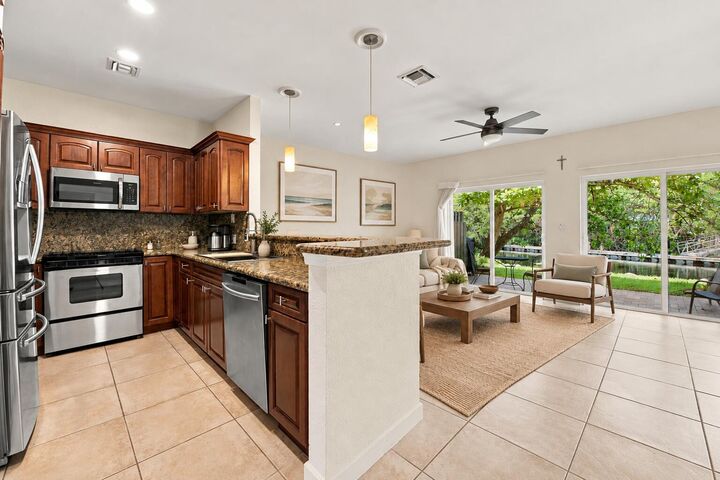 Property Photo: 1795 NE 4th Avenue A1 FL 33305
