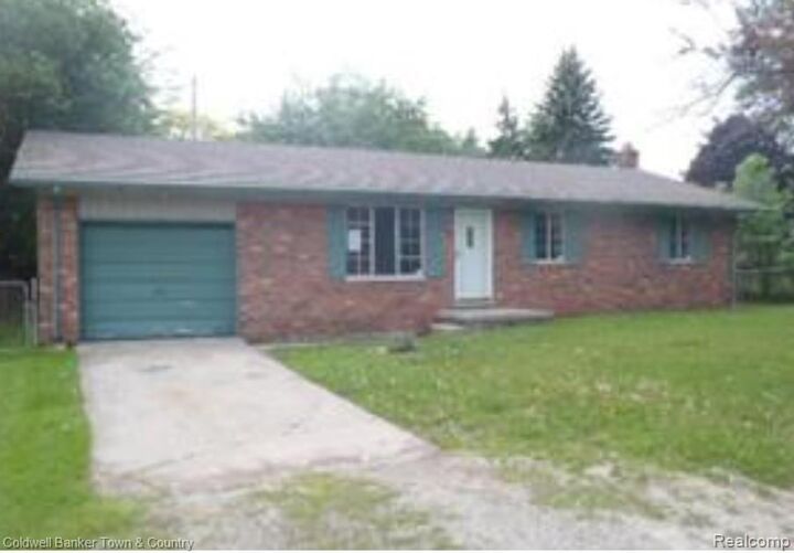 Property Photo:  13639 Grandview Drive  MI 48173 