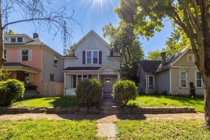 Property Photo:  2015 Glen Court  IN 47374 