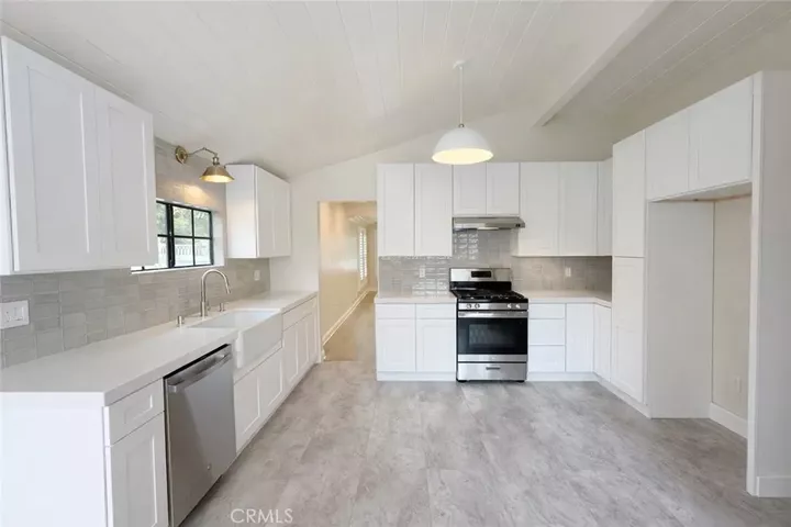 Property Photo:  275 Flower  CA 92627 