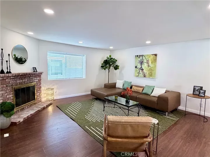 Property Photo:  1421 12th Street 5  CA 90266 