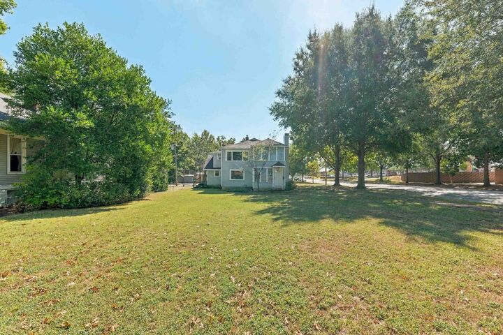 Property Photo: 210 Walnut St AL 35630