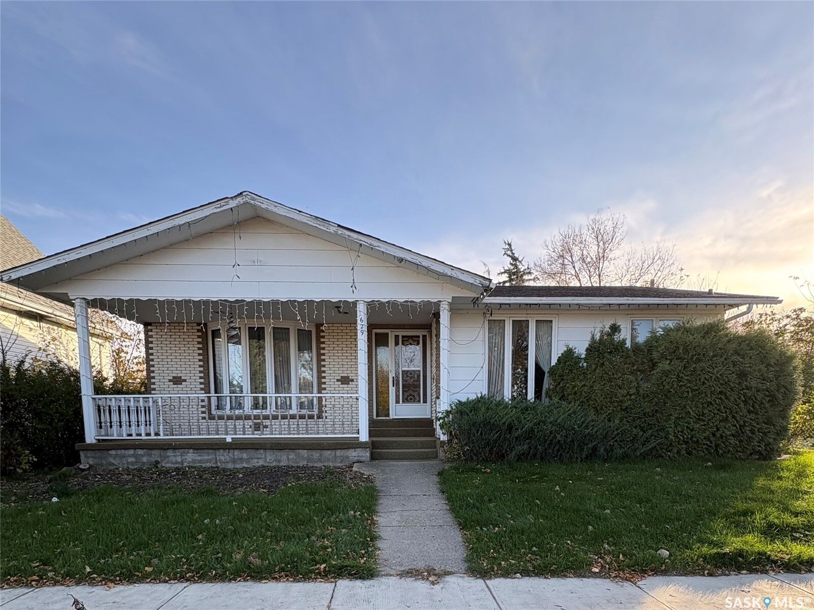 Property Photo:  629 Main Street  SK S0G 2S0 