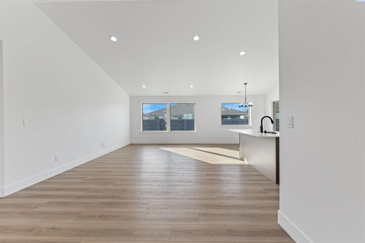 Property Photo:  6802 Road 104  WA 99301 