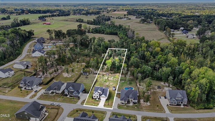 Property Photo: 188 Streamside Drive NC 27501