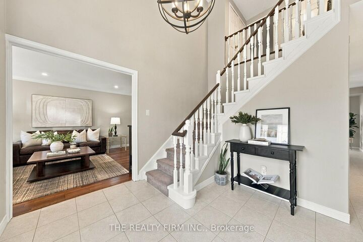 Property Photo:  43 Fairlane Crescent  ON N6K 3E1 