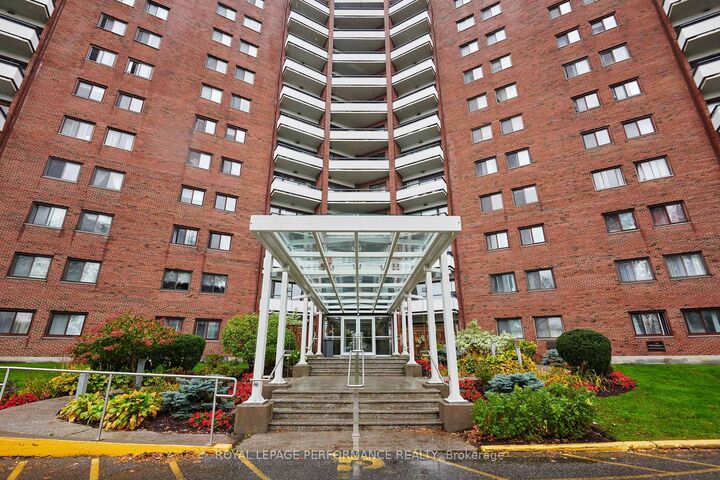 Property Photo:  20 Chesterton Drive 805  ON K2E 6Z7 