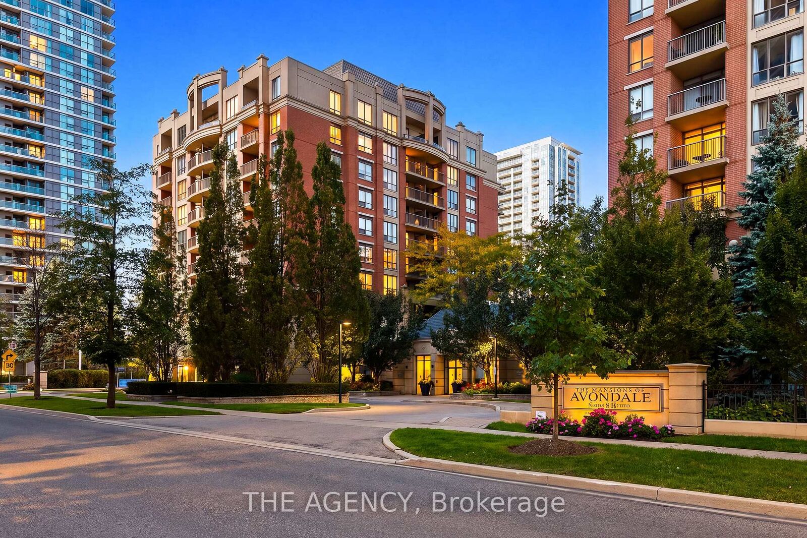 Property Photo:  51 Harrison Garden Boulevard 809  ON M2N 7G4 