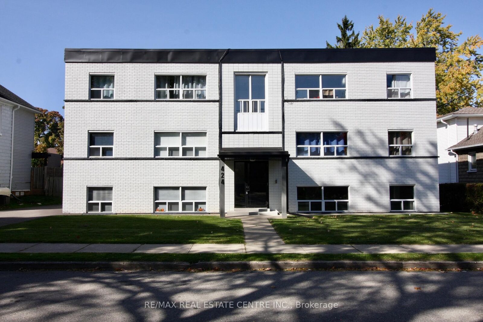 Property Photo: 424 Argyle Street S 1 ON N3H 1R4