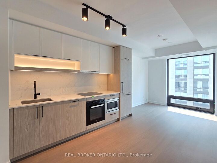 Property Photo:  89 Montclair Avenue 1722  ON M5P 0A9 