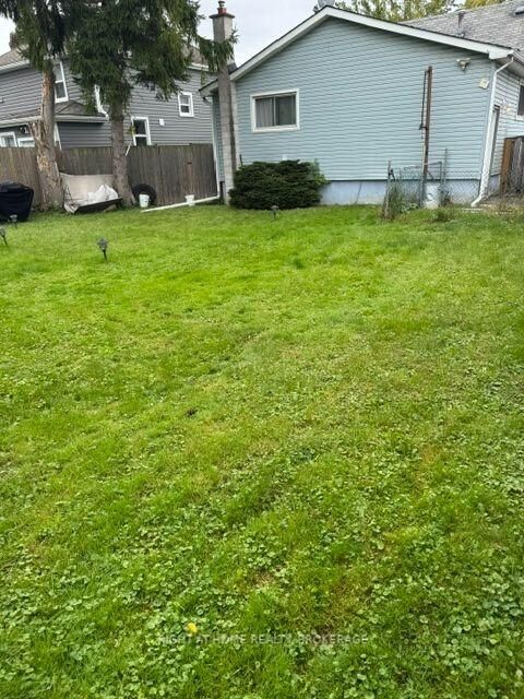 Property Photo:  94 Haynes Avenue  ON L2R 3Z6 