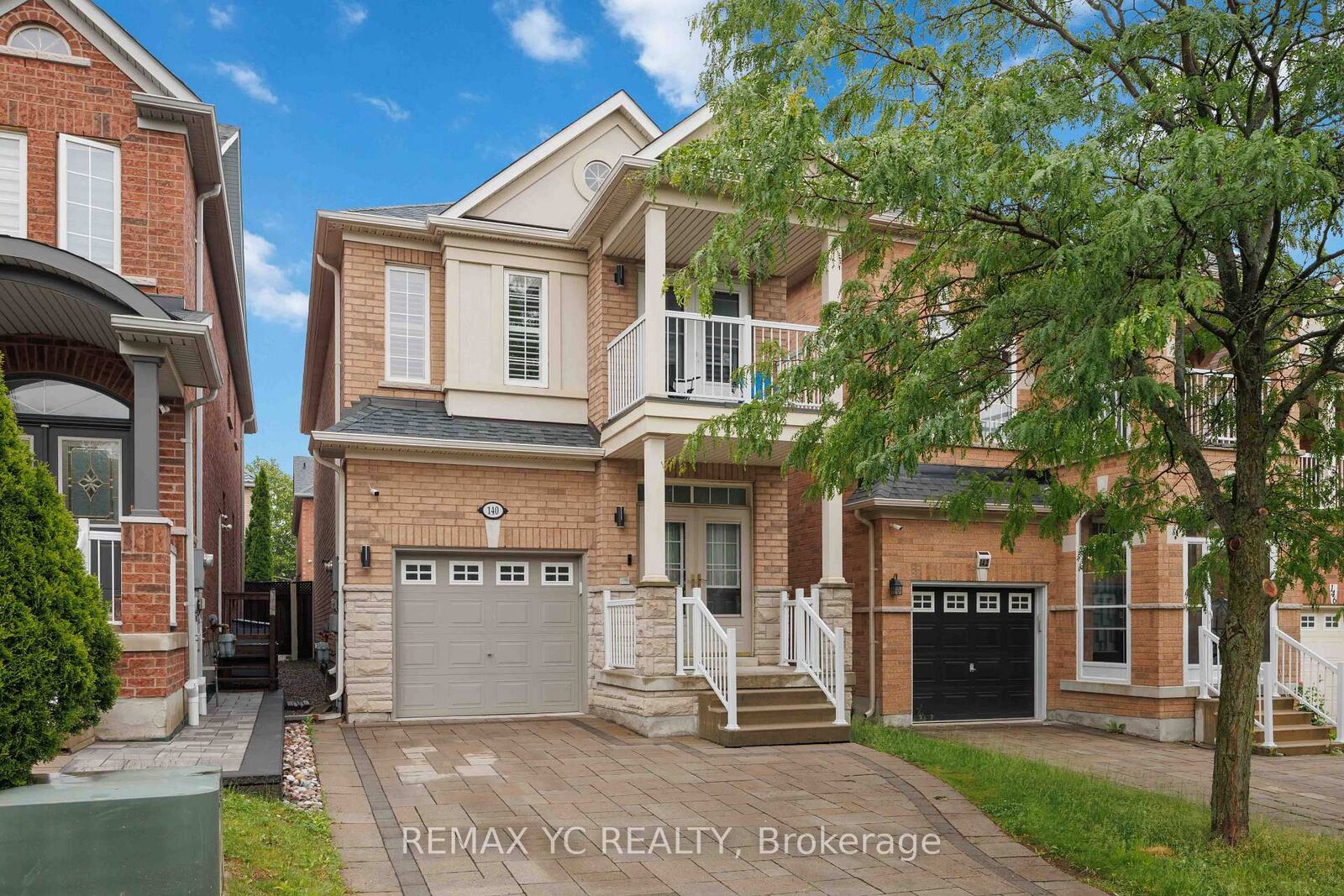 Property Photo:  140 Laramie Crescent R1  ON L6A 0R1 